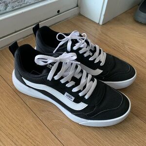 Women’s Vans Range Sneakers sz 8.5